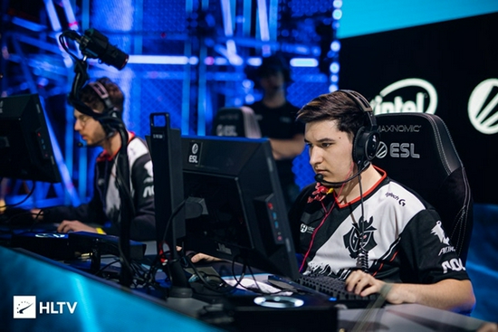 一加15手机带来游戏主机手柄同规格陀螺仪体验